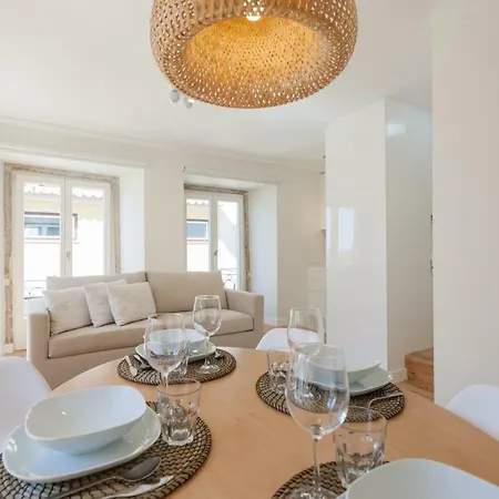 Apartment Flh Portas Do Sol Cozy Flat Lisbon